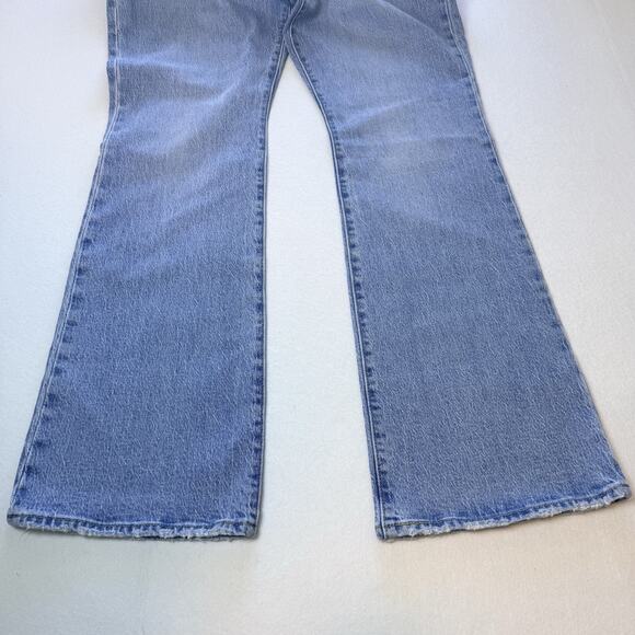 Levi's Premium Women's 31x33 Medium Wash Blue Denim Ribcage Boot High Rise Jeans - Picture 4 of 9